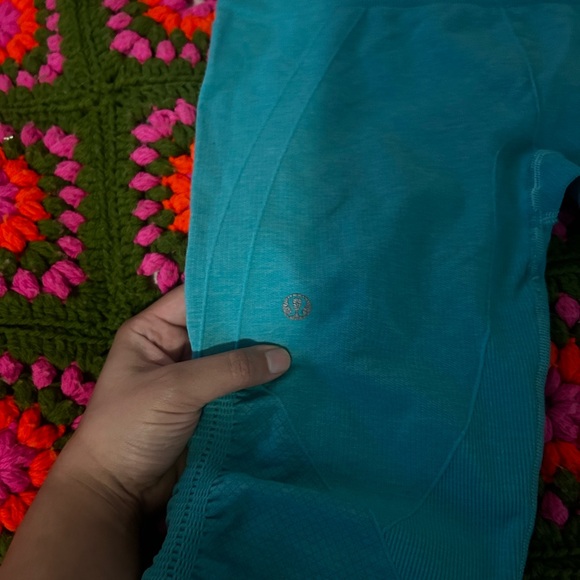 Lululemon - Picture 3 of 4